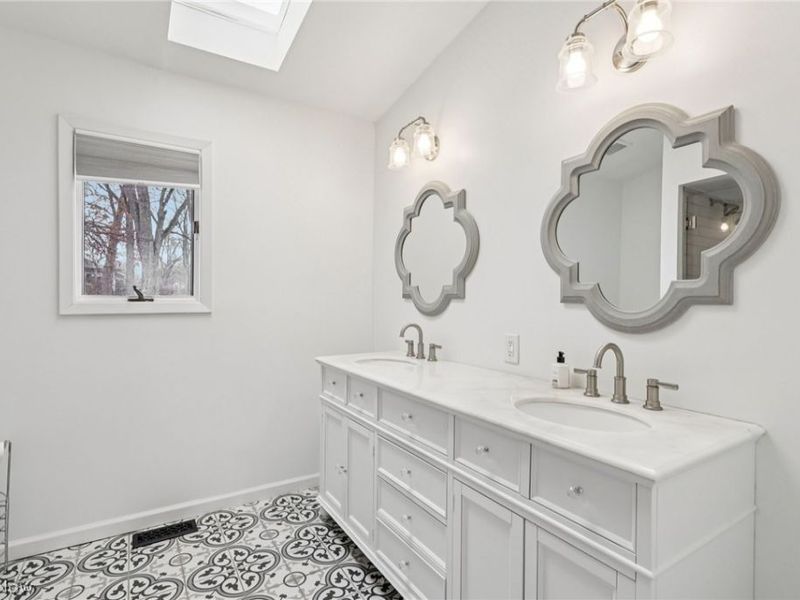 543 Idalia Avenue , Akron, OH 44319 Photo 14