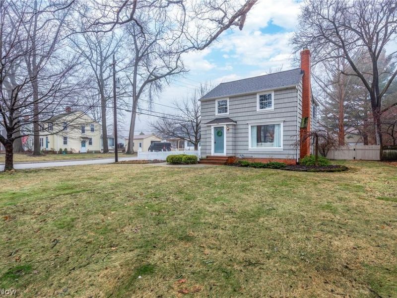 486 Oakmoor Road, Bay Village, OH 44140 Photo 2