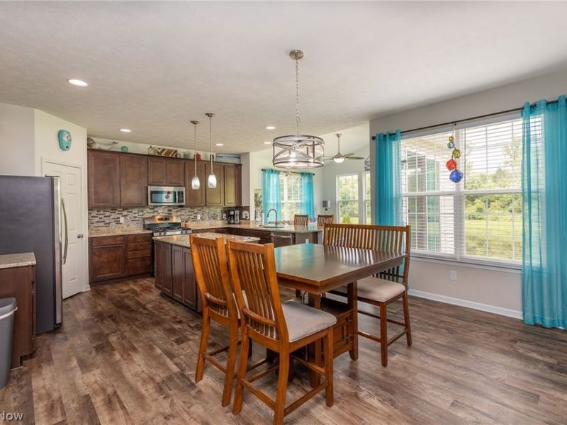 937 Longitude Lane, Amherst, OH 44001 Photo 12