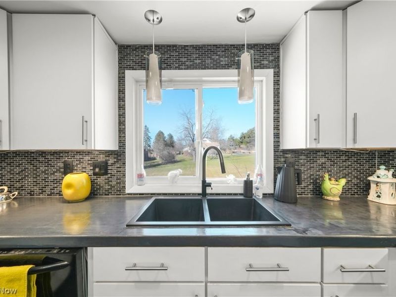 8557 Limeridge Road , Ravenna, OH 44266 Photo 10