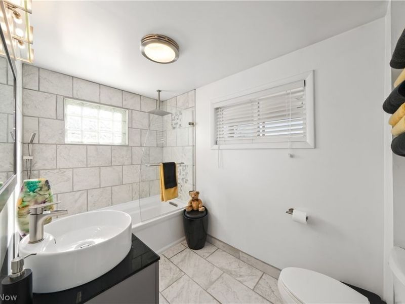 8557 Limeridge Road , Ravenna, OH 44266 Photo 12