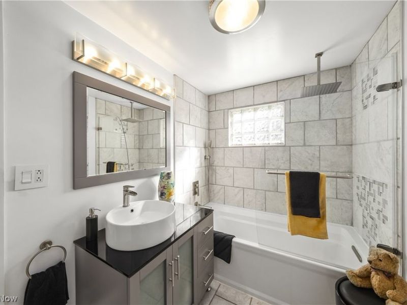 8557 Limeridge Road , Ravenna, OH 44266 Photo 13