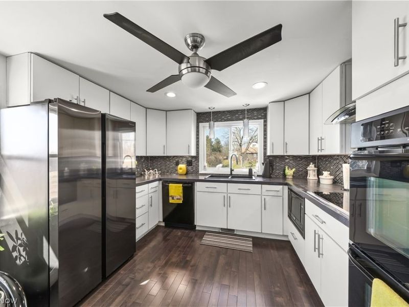 8557 Limeridge Road , Ravenna, OH 44266 Photo 8