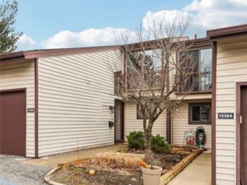 15290 Pine Hill Trail, Middleburg Heights, OH 44130 Photo 1