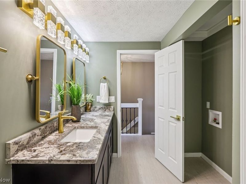 15290 Pine Hill Trail, Middleburg Heights, OH 44130 Photo 20