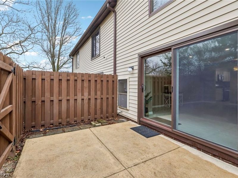 15290 Pine Hill Trail, Middleburg Heights, OH 44130 Photo 30