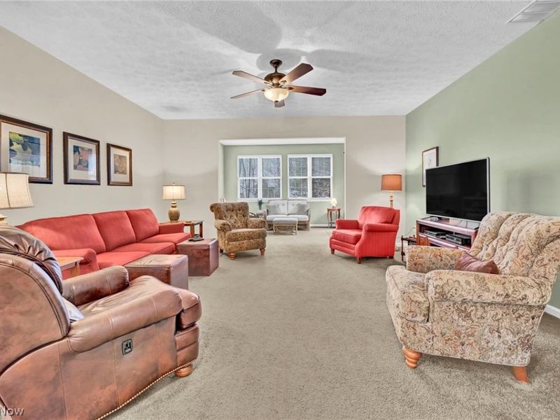 18319 River Valley Boulevard, North Royalton, OH 44134 Photo 11