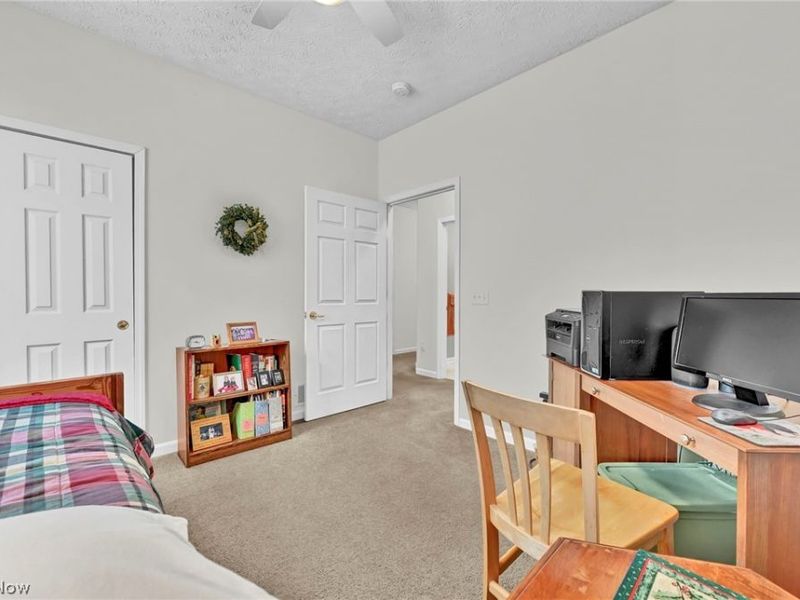 18319 River Valley Boulevard, North Royalton, OH 44134 Photo 22