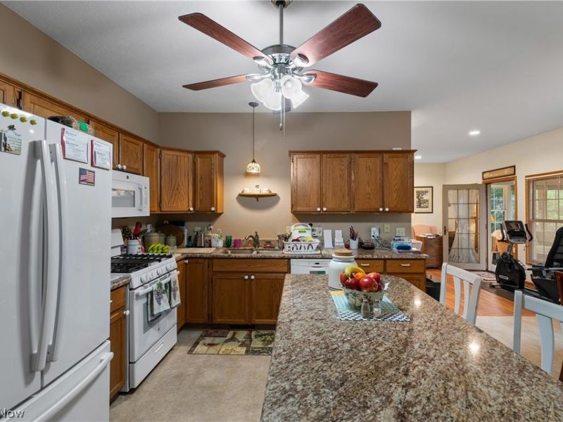 815 Cartier Drive , Canal Fulton, OH 44614 Photo 12