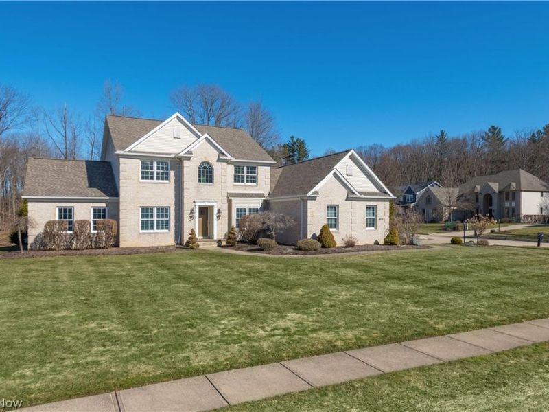 5220 Waterbridge Drive, North Royalton, OH 44133 Photo 2