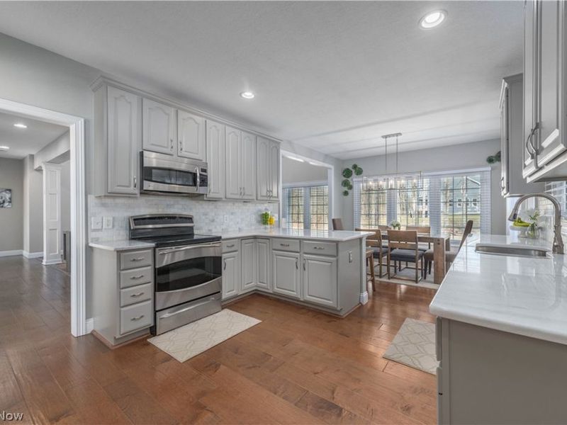 5220 Waterbridge Drive, North Royalton, OH 44133 Photo 4