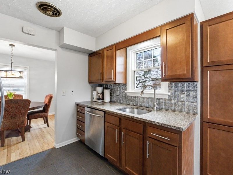 176 Belmar Boulevard, Avon Lake, OH 44012 Photo 6