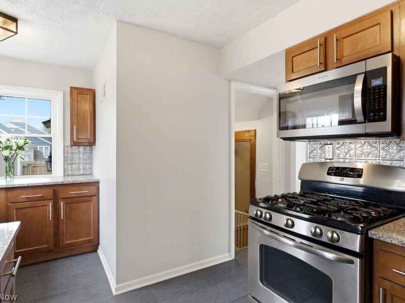 176 Belmar Boulevard, Avon Lake, OH 44012 Photo 8