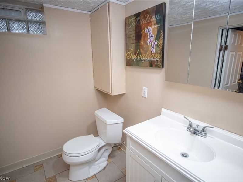 24570 Staghorn Drive, Bedford, OH 44146 Photo 10