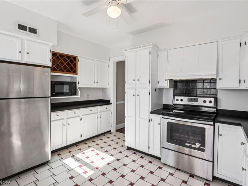 952 Jefferson Avenue, Akron, OH 44302 Photo 5