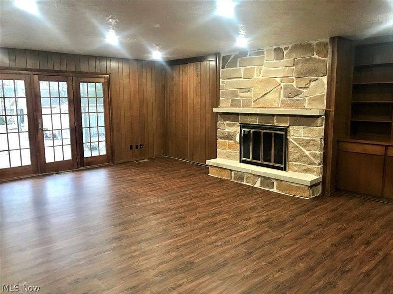 9790 Pebble Brook Lane, Strongsville, OH 44149 Photo 2