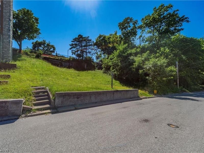 19204 Frazier Drive, Rocky River, OH 44116 Photo 1