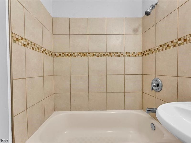 3567 W 46th Street , Cleveland, OH 44102 Photo 9