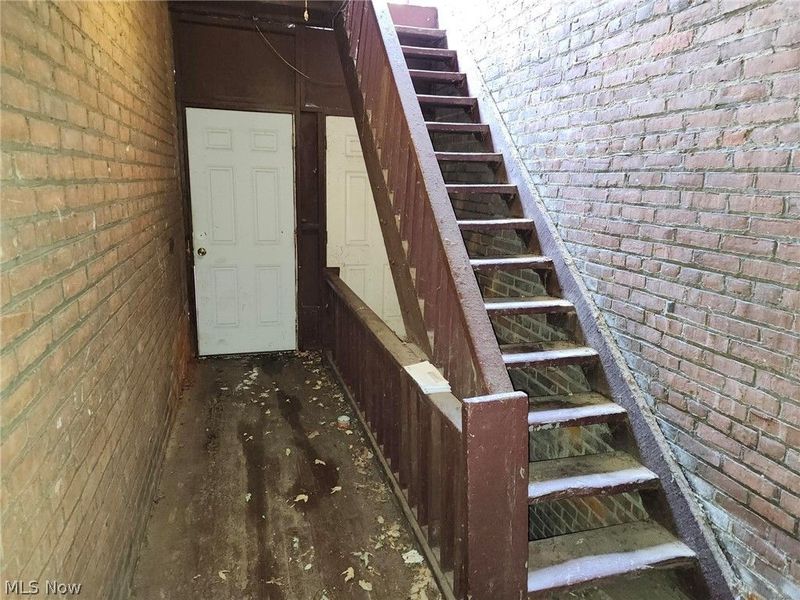 881 Eddy Road , Cleveland, OH 44108 Photo 32