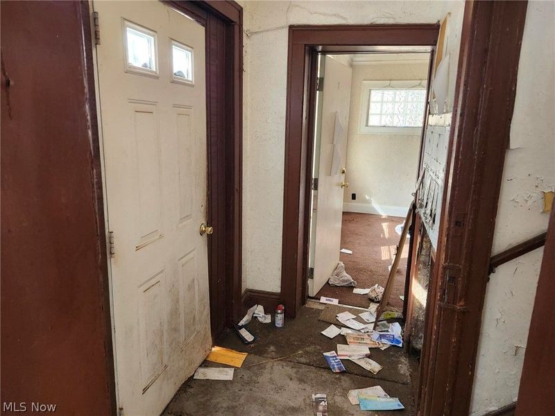 881 Eddy Road , Cleveland, OH 44108 Photo 4