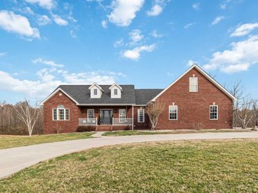207 Remington Drive, Russell Springs, KY 42642