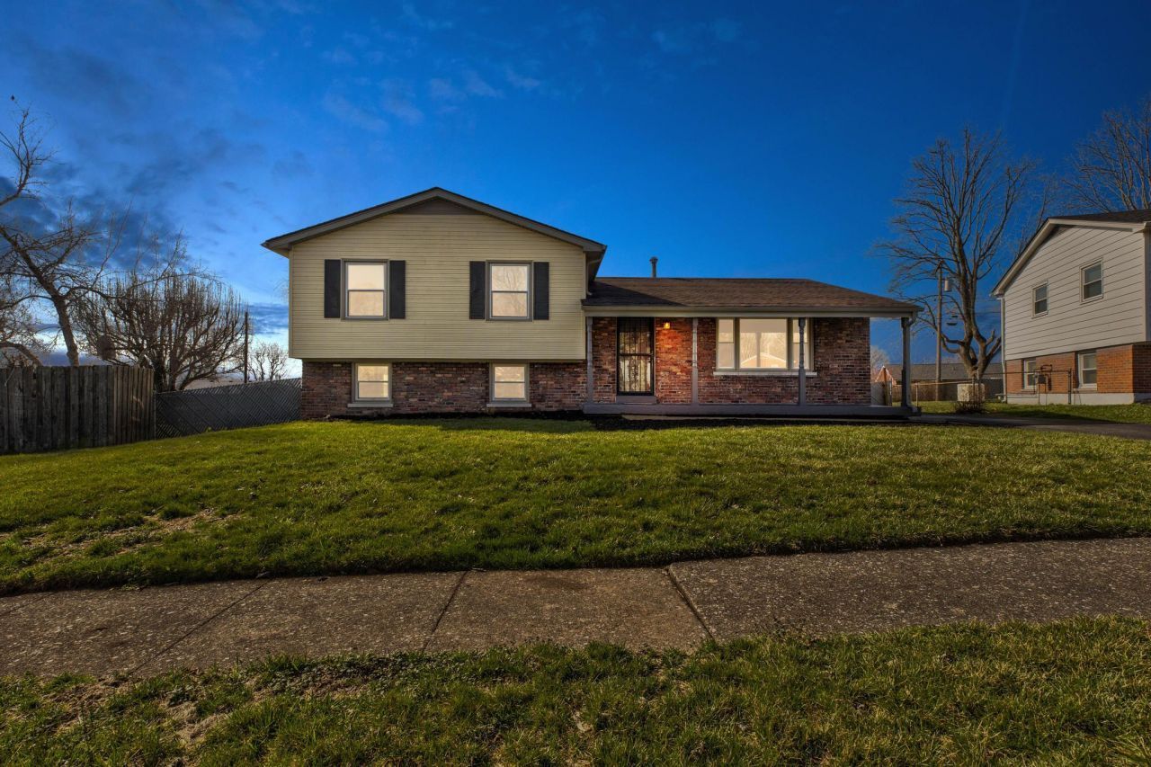 494 Stonehaven Drive, Lexington, KY 40505 Main Photo