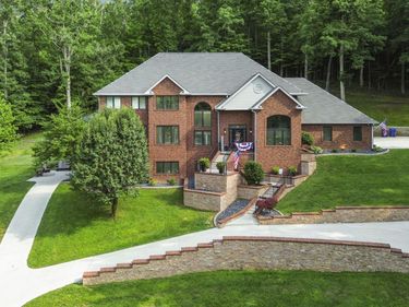 1357 Heather Hills Drive, Somerset, KY 42503
