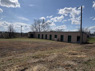 1987 W Highway 80 , Nancy, KY 42544