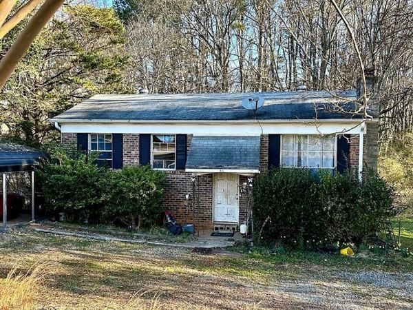 36 Textile Avenue, Lavonia, GA 30553