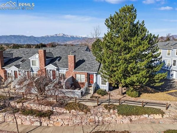 6958 Los Reyes Circle, Colorado Springs, CO 80918