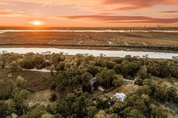 1145 Pinefield Drive photo 4