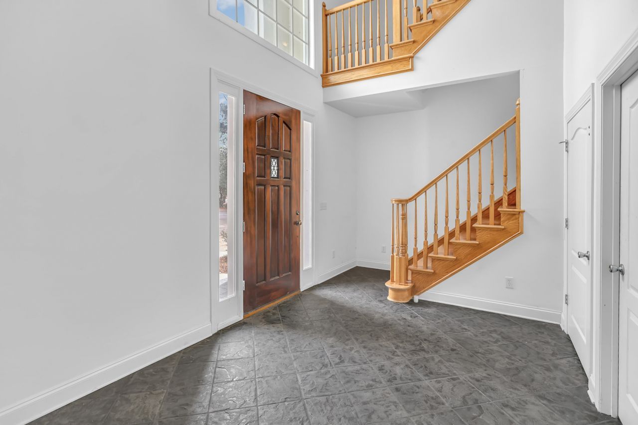 2030 W Lake Shore Drive Photo 11