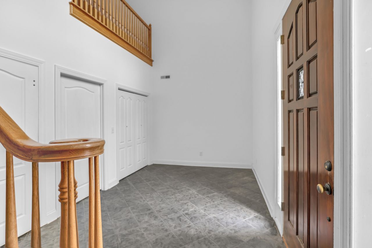 2030 W Lake Shore Drive Photo 12