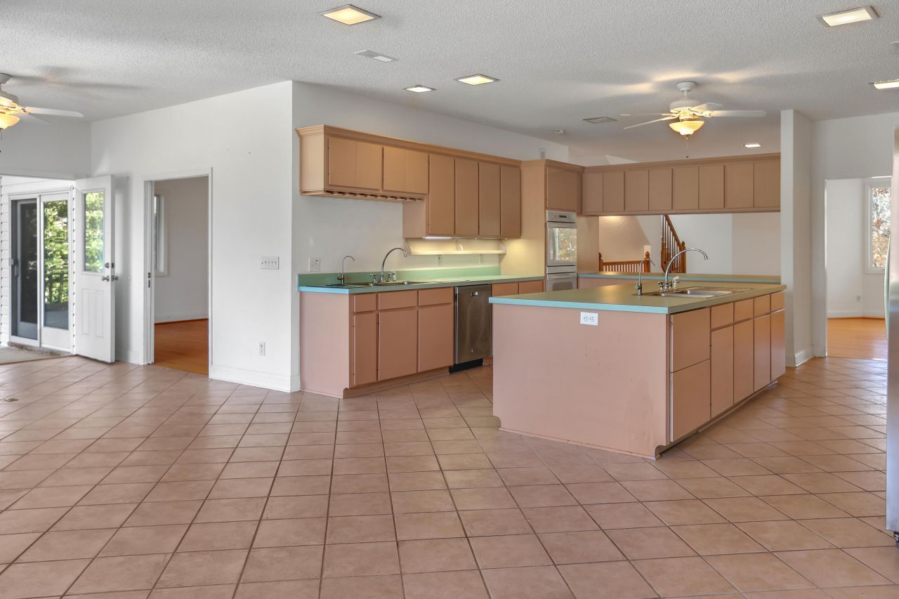 2030 W Lake Shore Drive Photo 24