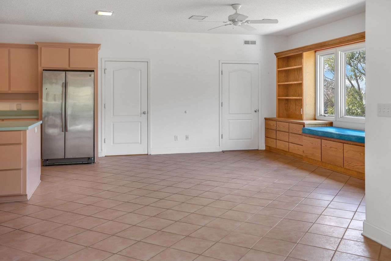 2030 W Lake Shore Drive Photo 28