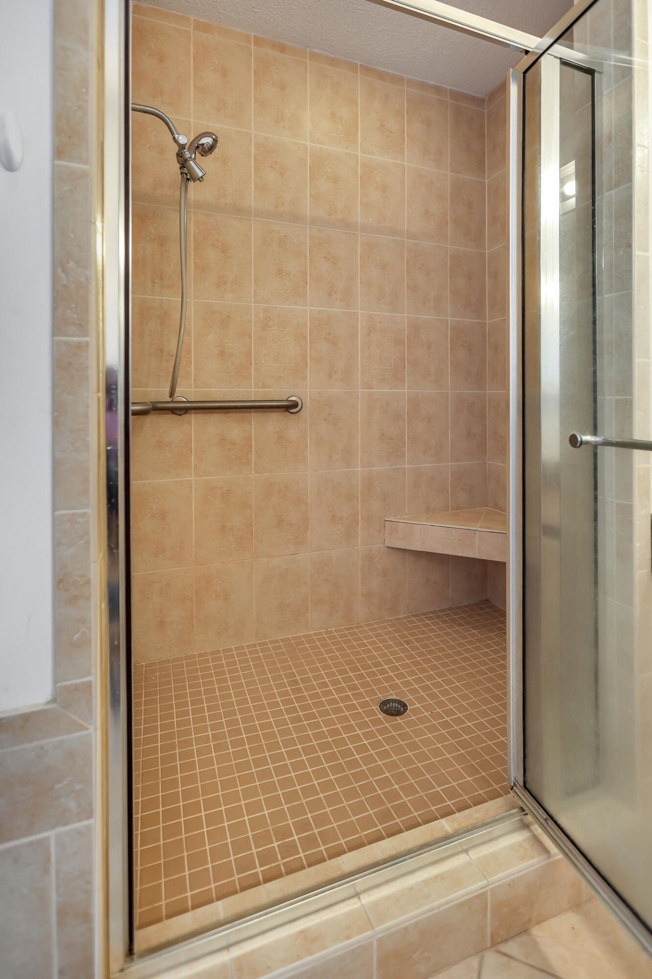 2030 W Lake Shore Drive Photo 33