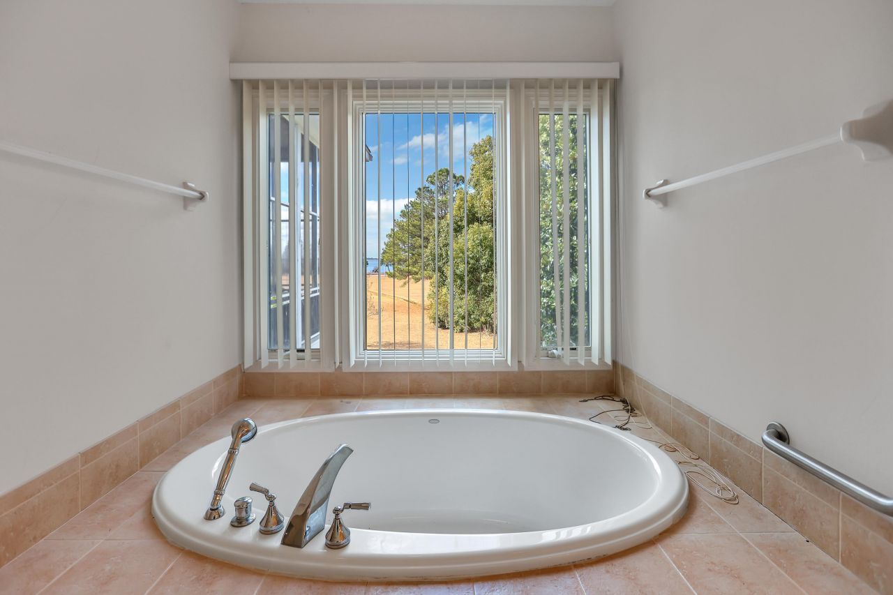 2030 W Lake Shore Drive Photo 34