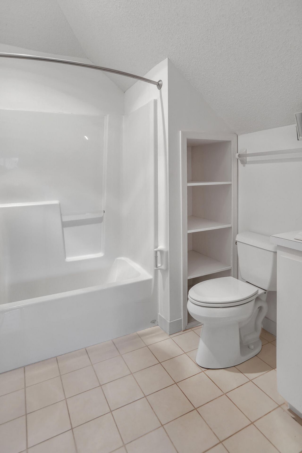 2030 W Lake Shore Drive Photo 47