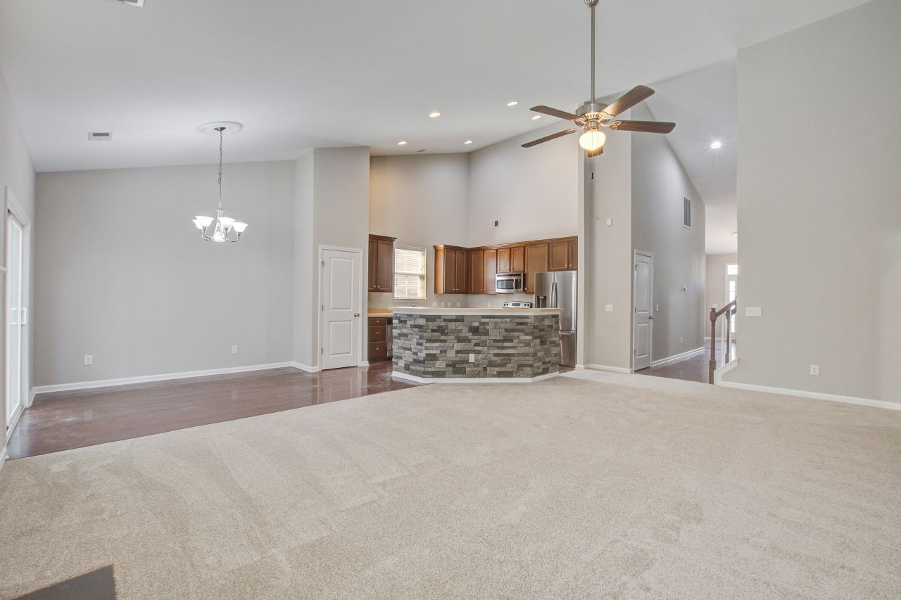 204 Palmetto Village Circle Photo 11