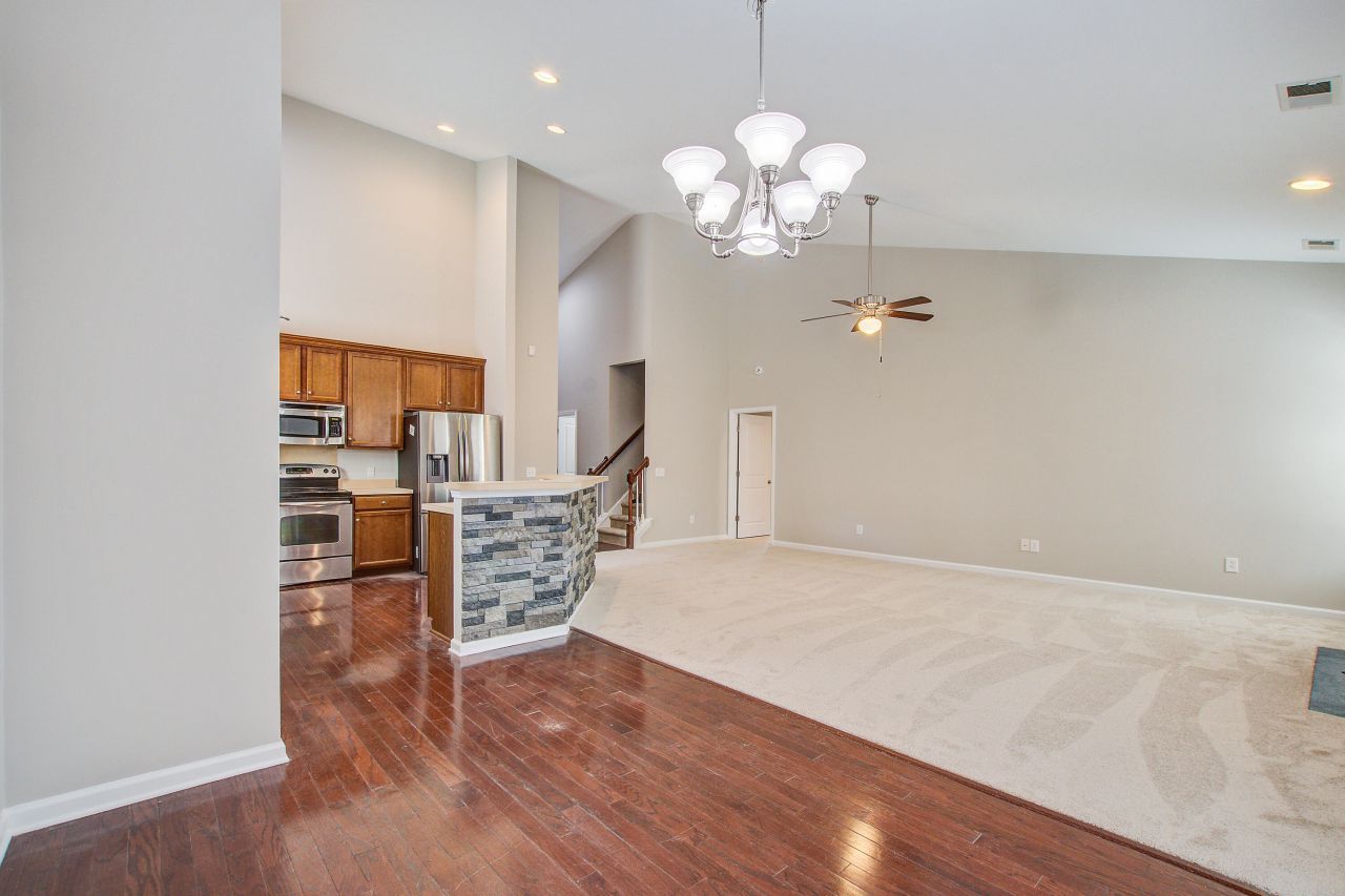 204 Palmetto Village Circle Photo 13