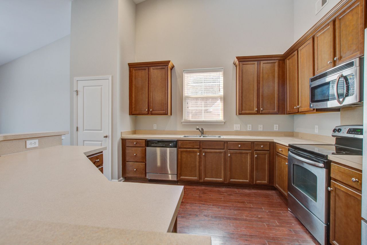 204 Palmetto Village Circle Photo 17