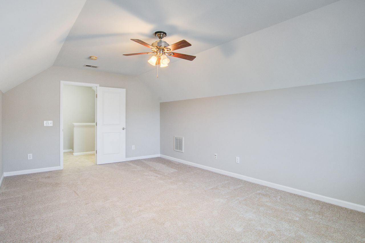 204 Palmetto Village Circle Photo 32