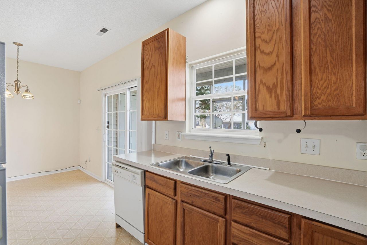 133 Lake Jogassee Drive Photo 12