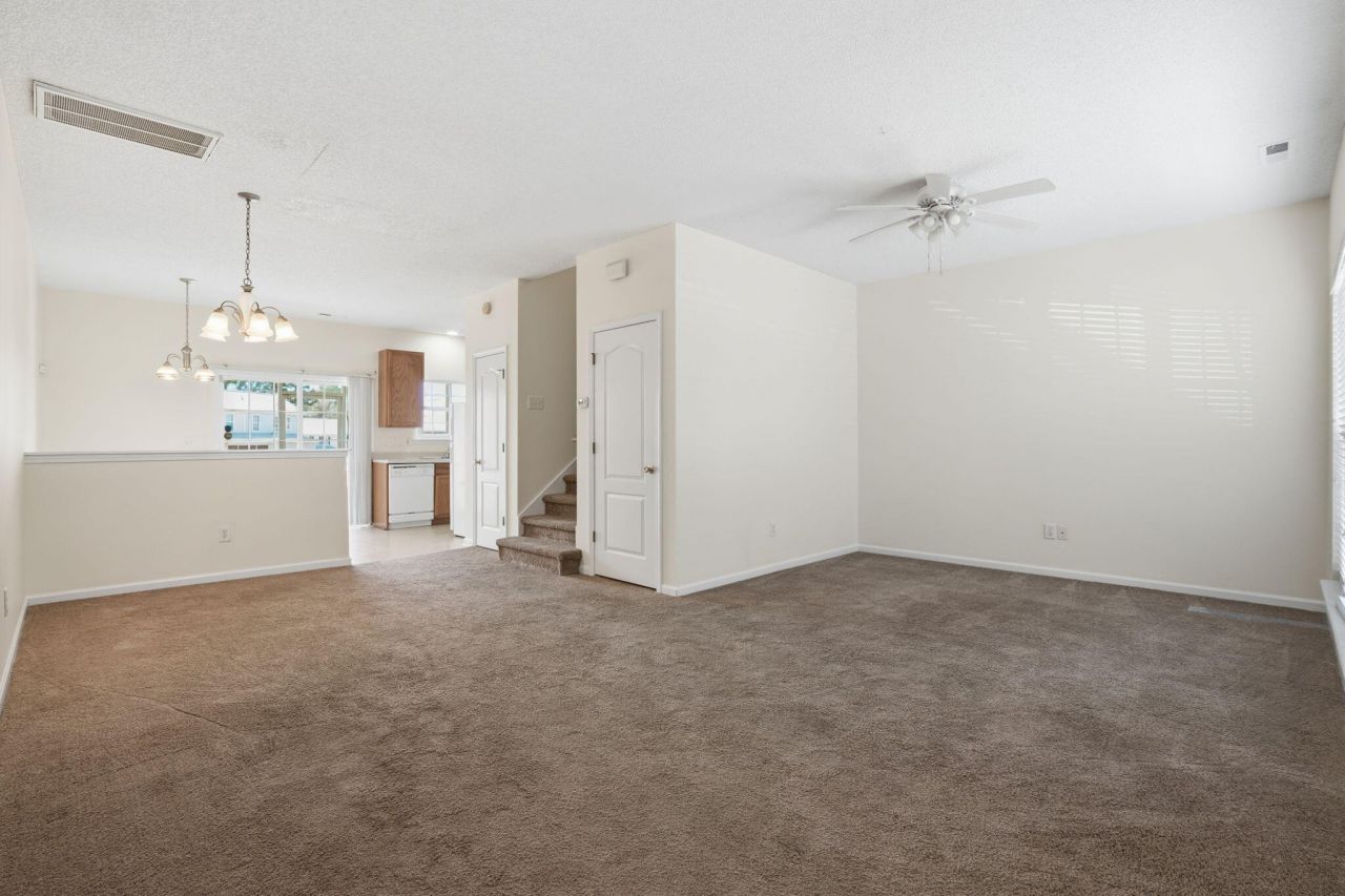 133 Lake Jogassee Drive Photo 4