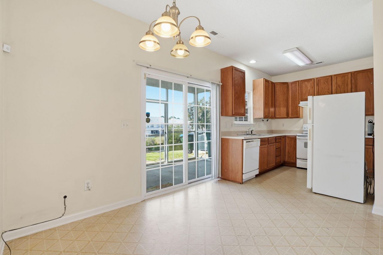 133 Lake Jogassee Drive Photo 8