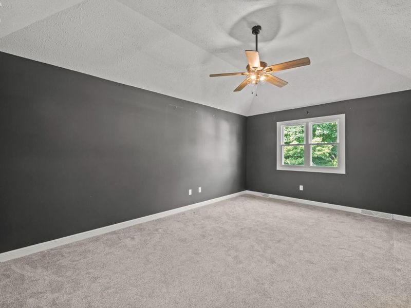 107 Keswick Court, Amherst, OH 44001 Photo 11