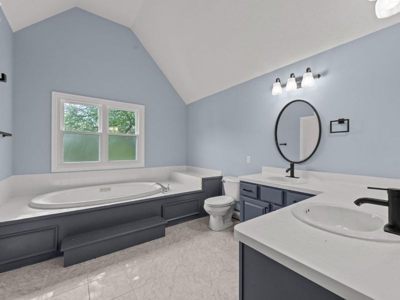 107 Keswick Court, Amherst, OH 44001 Photo 13