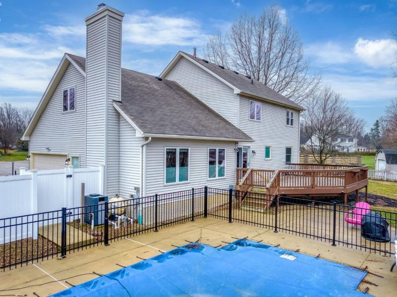 107 Keswick Court, Amherst, OH 44001 Photo 3