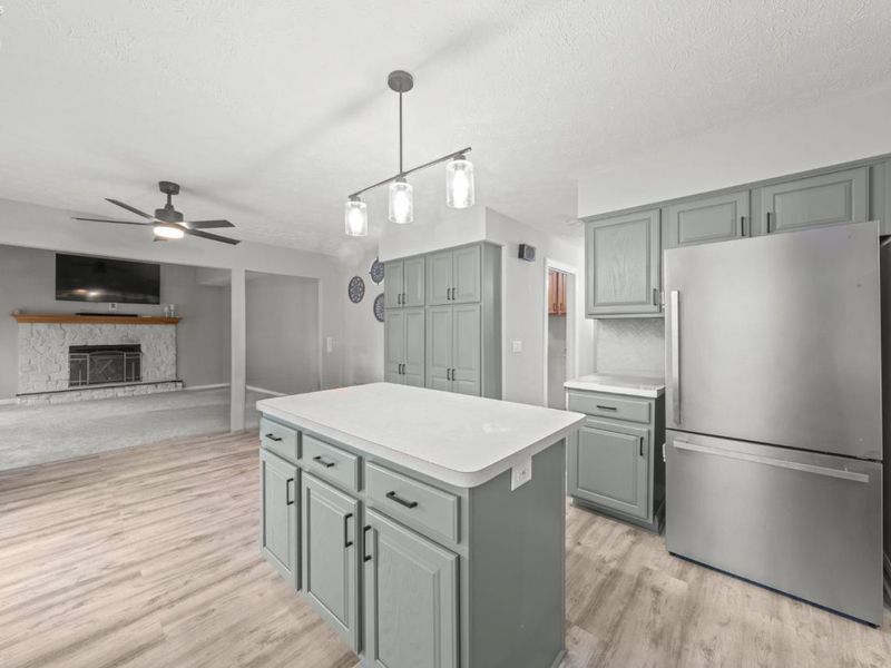 107 Keswick Court, Amherst, OH 44001 Photo 6