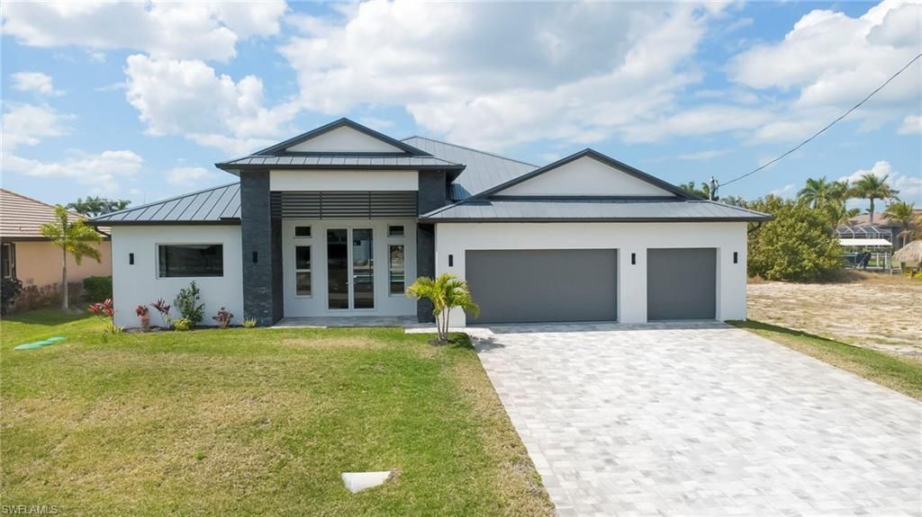 816 NW 39th Ave, Cape Coral, FL 33993 Photo